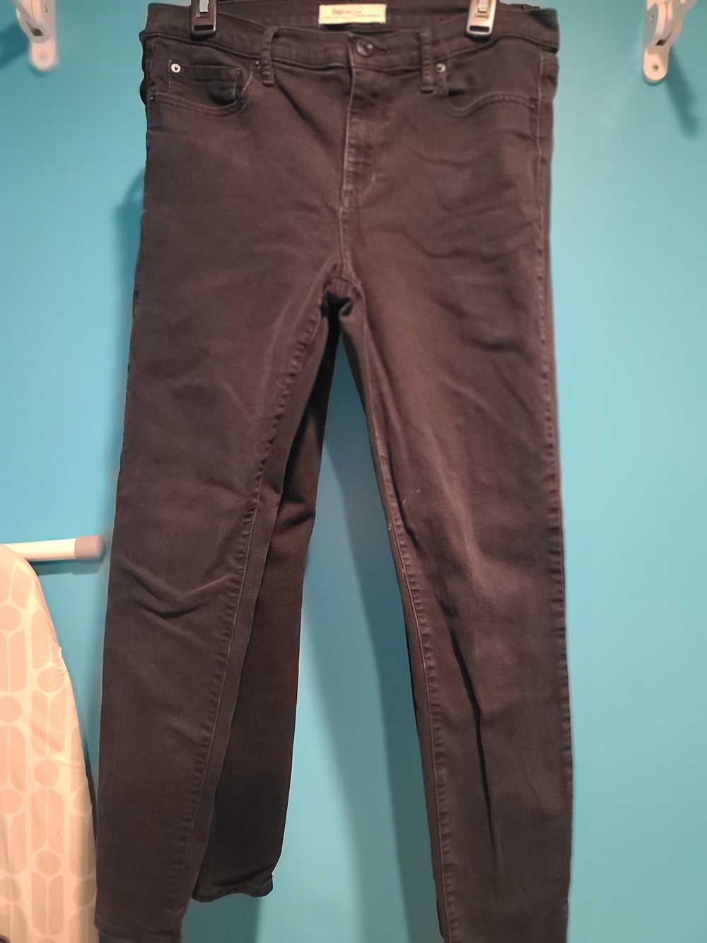 GAP Women’s Black Skinny Jeans